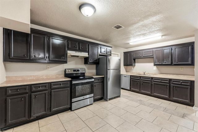 1715 Brazos Street, Rosenberg, TX 77471