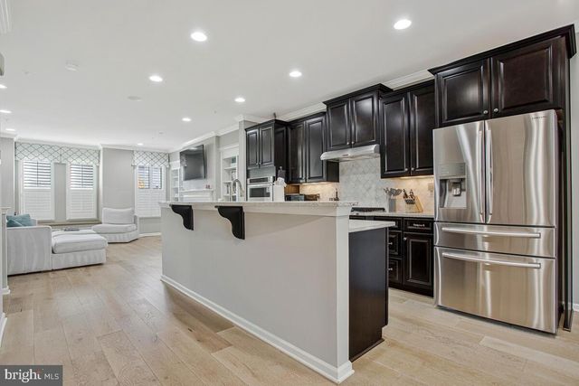 2 ARROWLEAF DR, Millersville, MD 21108