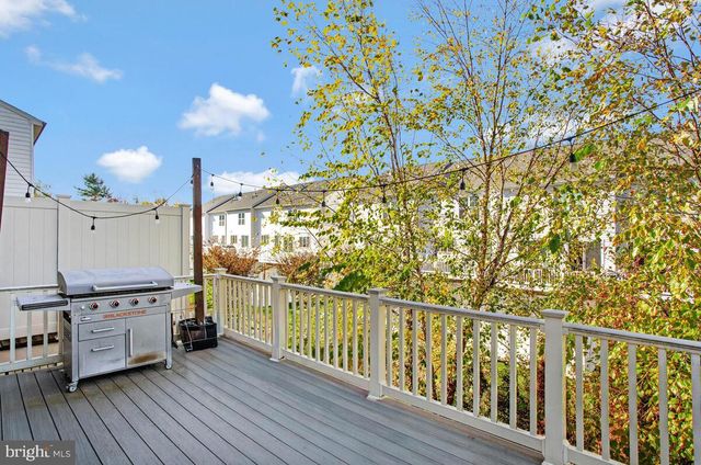 2 ARROWLEAF DR, Millersville, MD 21108