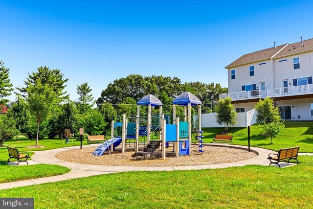 2 ARROWLEAF DR, Millersville, MD 21108