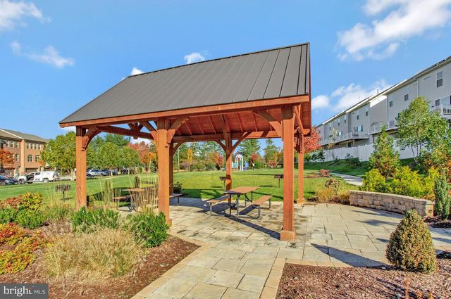 2 ARROWLEAF DR, Millersville, MD 21108