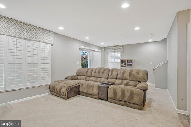 2 ARROWLEAF DR, Millersville, MD 21108