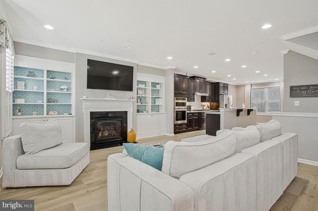 2 ARROWLEAF DR, Millersville, MD 21108