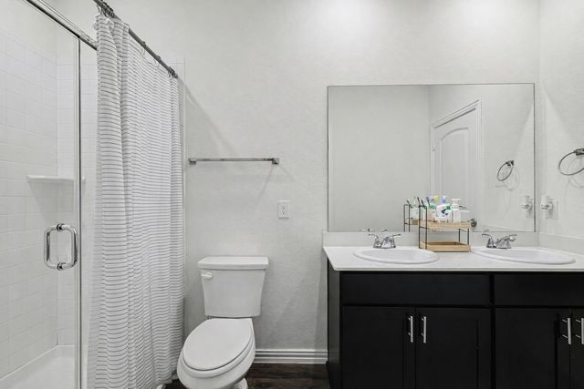 111 Dartmouth Avenue, Farmersville, TX 75442