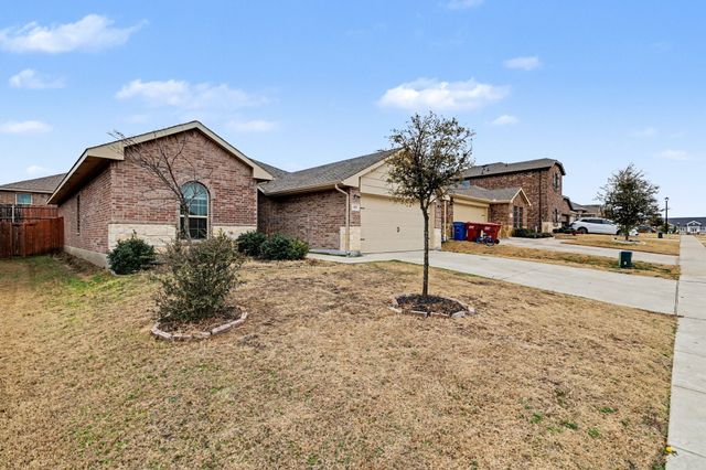 111 Dartmouth Avenue, Farmersville, TX 75442