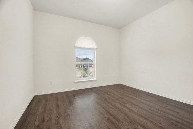 111 Dartmouth Avenue, Farmersville, TX 75442