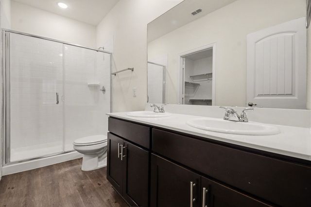 111 Dartmouth Avenue, Farmersville, TX 75442