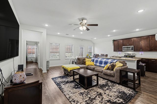 111 Dartmouth Avenue, Farmersville, TX 75442