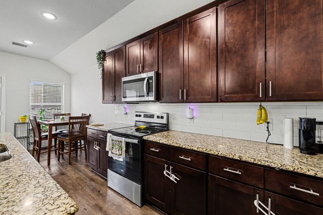 111 Dartmouth Avenue, Farmersville, TX 75442