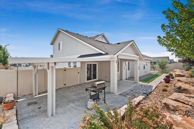 2251 N Garnet Creek Ave, Star, ID 83669