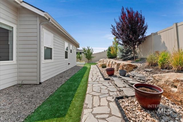2251 N Garnet Creek Ave, Star, ID 83669