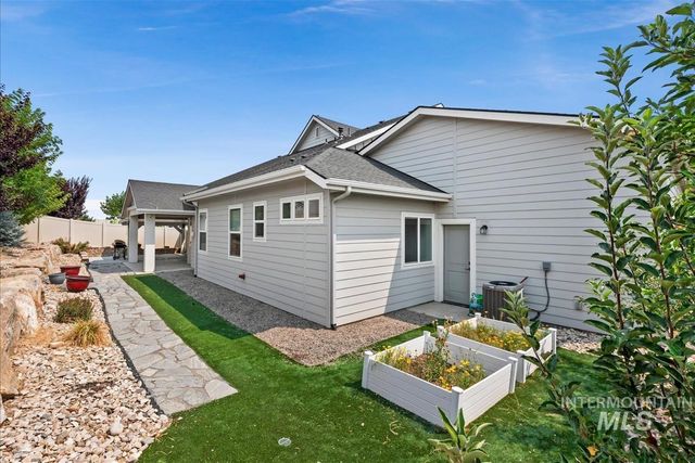 2251 N Garnet Creek Ave, Star, ID 83669