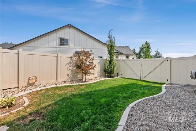 2251 N Garnet Creek Ave, Star, ID 83669