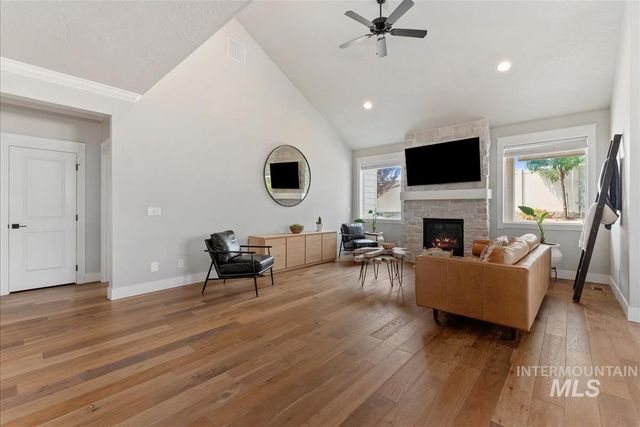 2251 N Garnet Creek Ave, Star, ID 83669