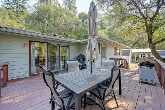 18251 W Clinton Rd, Jackson, CA 95642