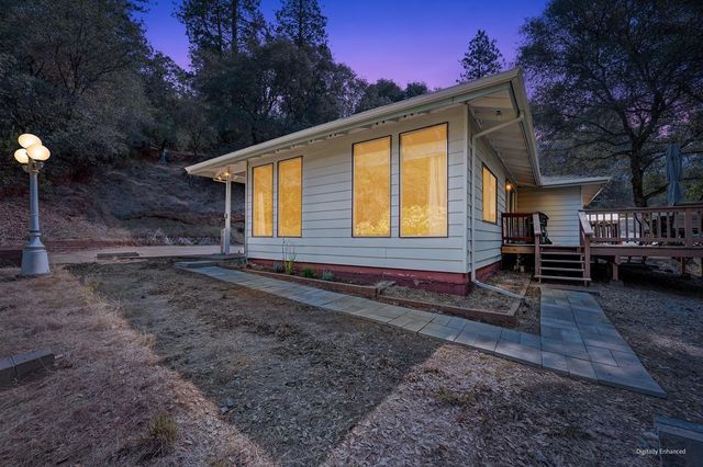 18251 W Clinton Rd, Jackson, CA 95642