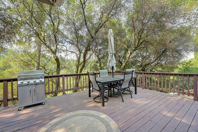 18251 W Clinton Rd, Jackson, CA 95642