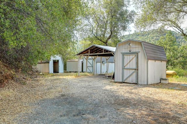 18251 W Clinton Rd, Jackson, CA 95642