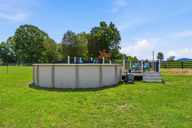 1080 Barker Lane, Berea, KY 40403