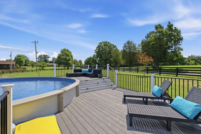 1080 Barker Lane, Berea, KY 40403