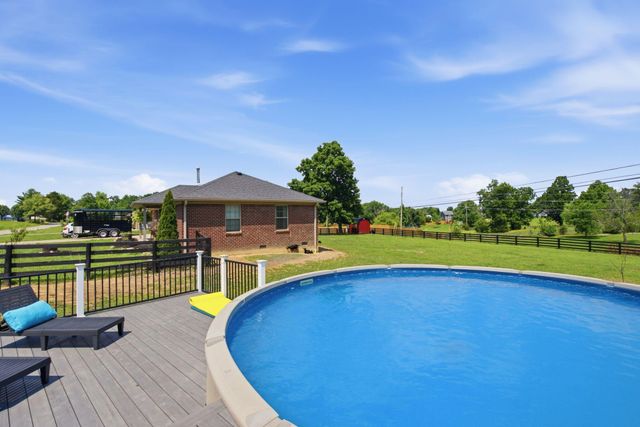 1080 Barker Lane, Berea, KY 40403