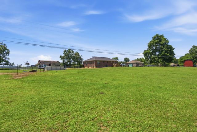 1080 Barker Lane, Berea, KY 40403