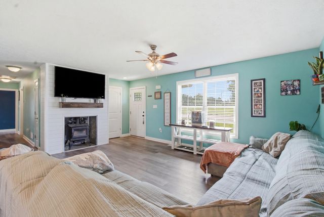 1080 Barker Lane, Berea, KY 40403