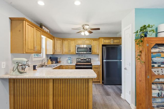 1080 Barker Lane, Berea, KY 40403
