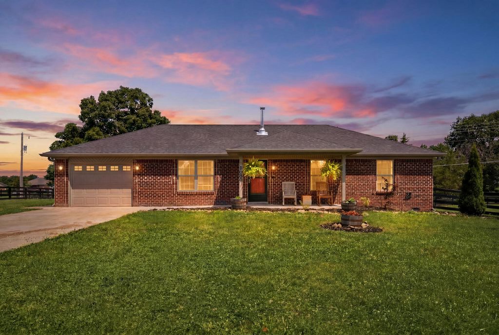 1080 Barker Lane, Berea, KY 40403