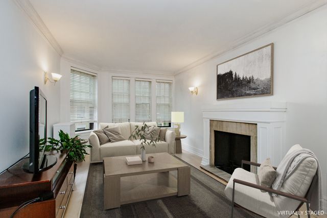1225 W Lunt Avenue 2B, Chicago, IL 60626