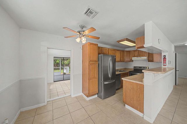 301 SE 21st Avenue, Boynton Beach, FL 33435