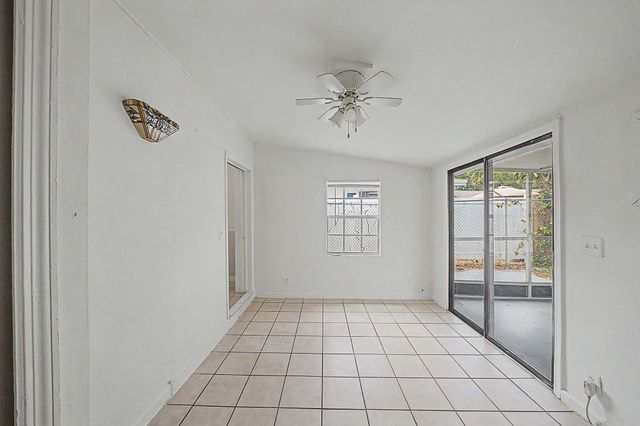 301 SE 21st Avenue, Boynton Beach, FL 33435
