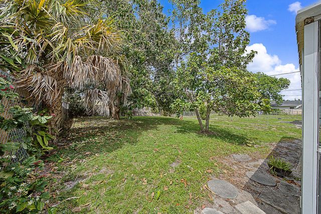 301 SE 21st Avenue, Boynton Beach, FL 33435