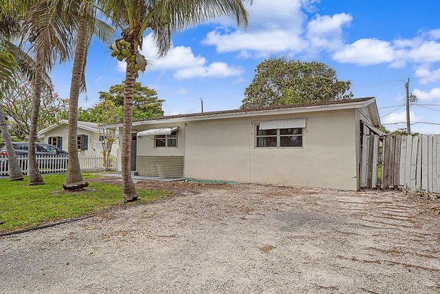 301 SE 21st Avenue, Boynton Beach, FL 33435