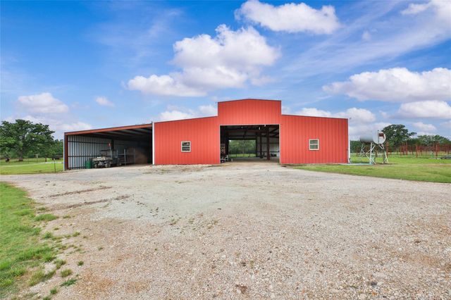 128 Duke Road, Bedias, TX 77831