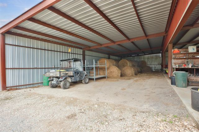 128 Duke Road, Bedias, TX 77831