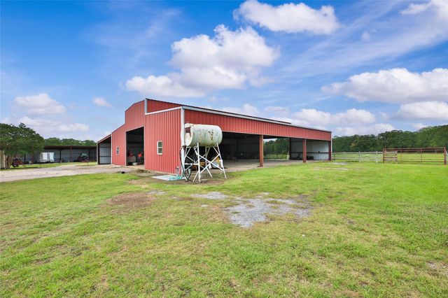 128 Duke Road, Bedias, TX 77831