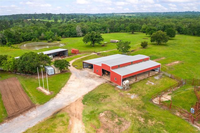 128 Duke Road, Bedias, TX 77831