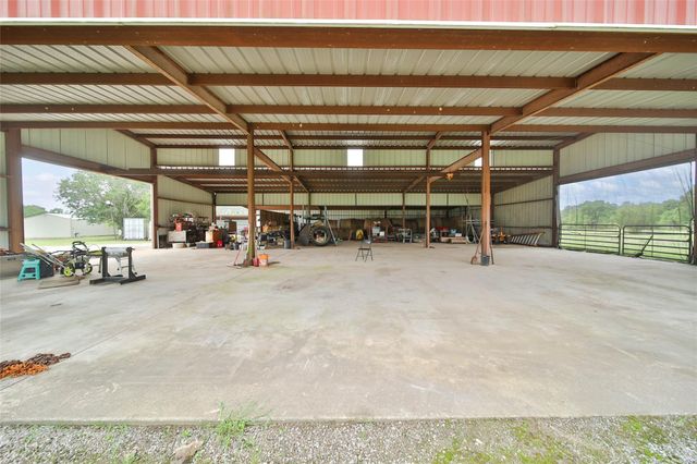 128 Duke Road, Bedias, TX 77831