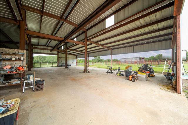 128 Duke Road, Bedias, TX 77831