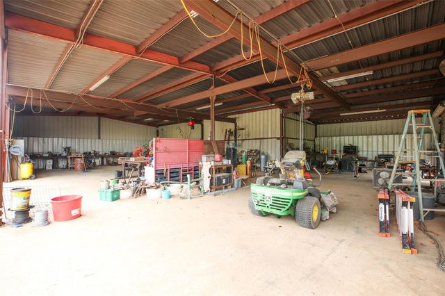 128 Duke Road, Bedias, TX 77831