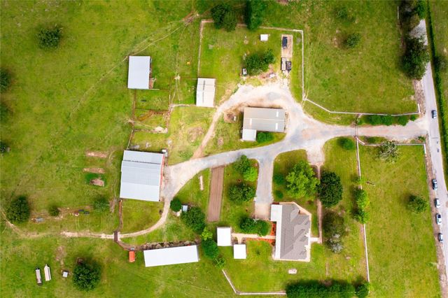 128 Duke Road, Bedias, TX 77831