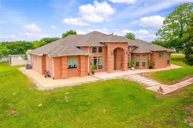 128 Duke Road, Bedias, TX 77831