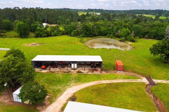 128 Duke Road, Bedias, TX 77831