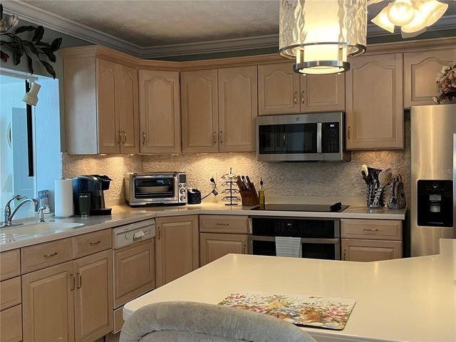 3704 100TH STREET W, Bradenton, FL 34210