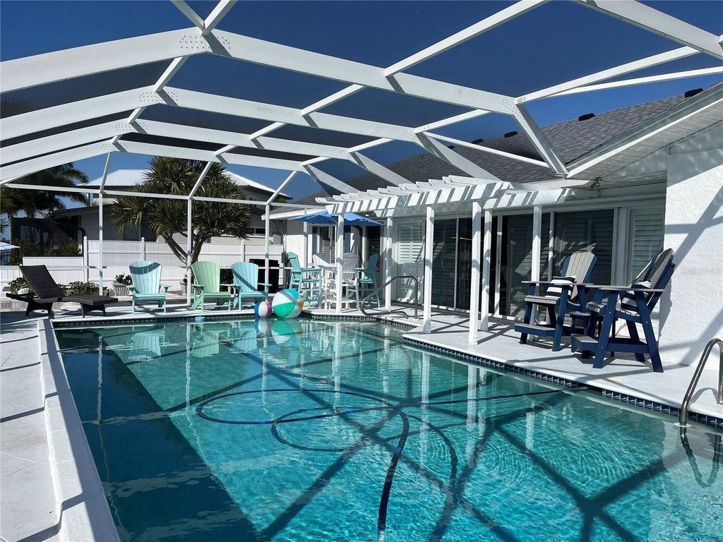 Image 13 of property listing at 3704 100TH STREET W, Bradenton, FL 34210