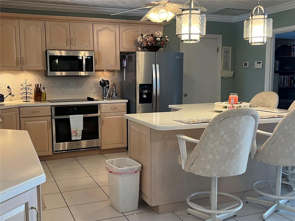 Image 15 of property listing at 3704 100TH STREET W, Bradenton, FL 34210