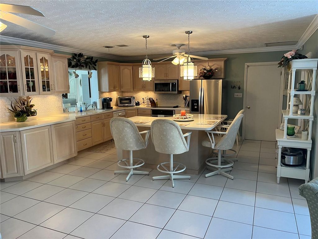 Image 18 of property listing at 3704 100TH STREET W, Bradenton, FL 34210