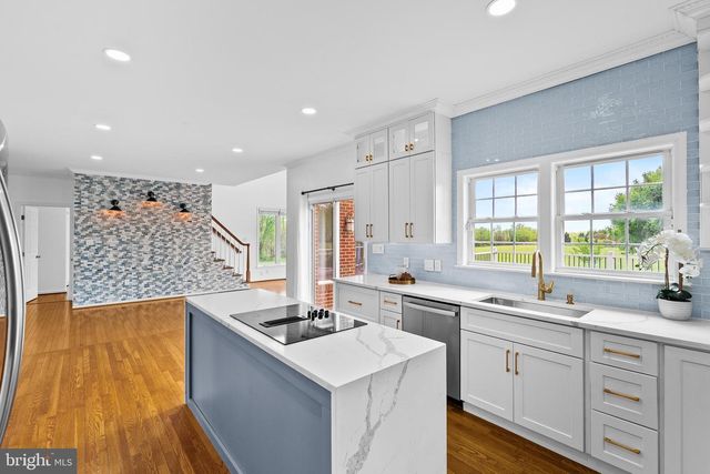 42827 SPINKS FERRY RD, Leesburg, VA 20176