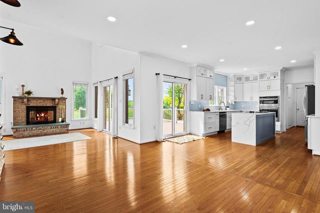 42827 SPINKS FERRY RD, Leesburg, VA 20176